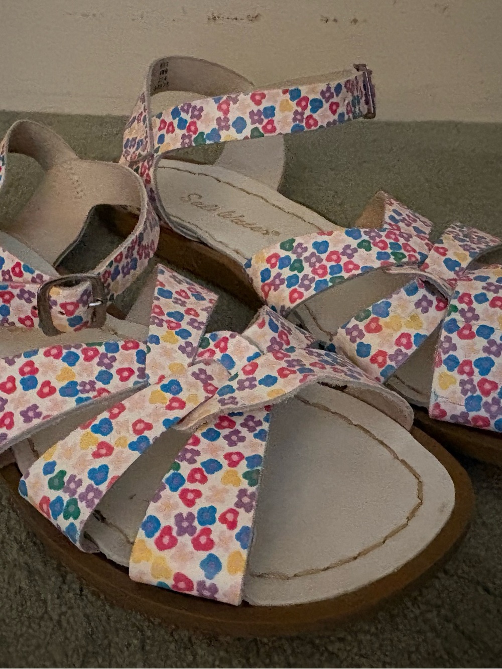 Girls Floral Multicolor Saltwater Sandals